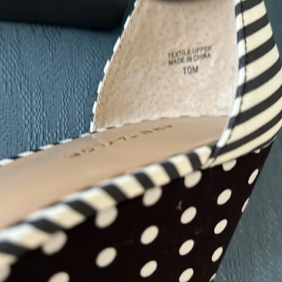 Ann Taylor Black and White Polka Dot Wedge Sandal. Size 10. NWT - Picture 4 of 6